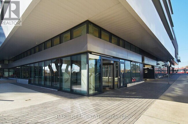 Photo du bâtiment - 30 Shore Breeze Dr