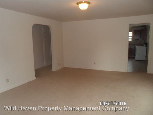 Building Photo - 416 S Edwards St