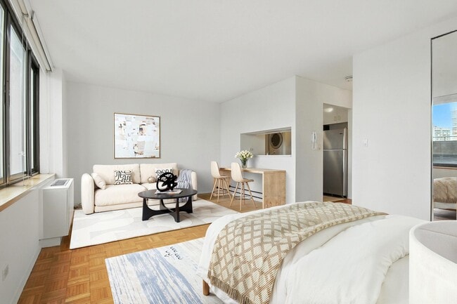 Foto del edificio - 161 W 61st St
