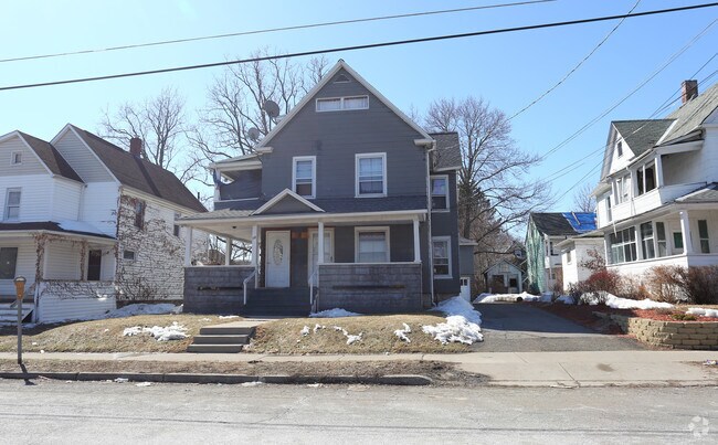 Building Photo - 18 Jefferson Ave