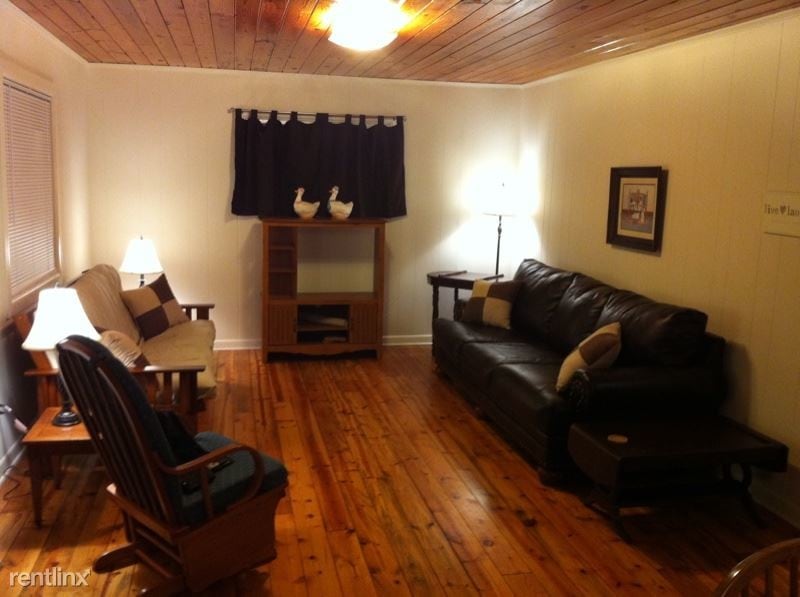 Primary Photo - 2 br, 2 bath House - 101 NE 10th St