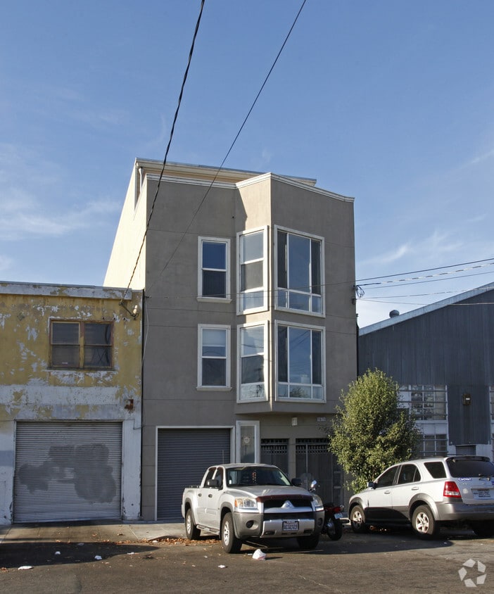 Building Photo - 1675 Jerrold Ave
