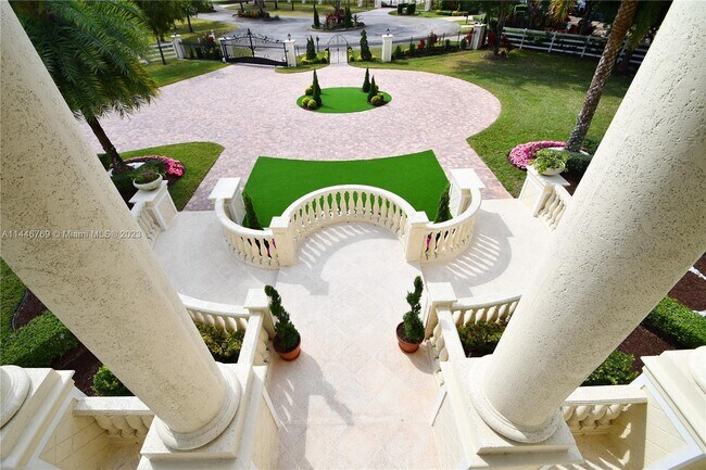 Foto del edificio - 5900 Estates Dr