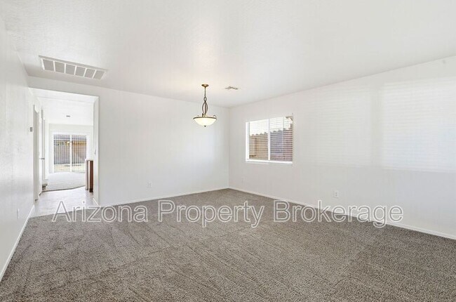 Foto del edificio - 3765 E Superior Rd