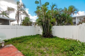Building Photo - 6768 SW 39th St