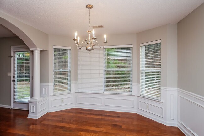 Building Photo - 156 Darbys Run Way