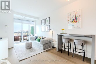 Building Photo - 20 Shore Breeze Dr