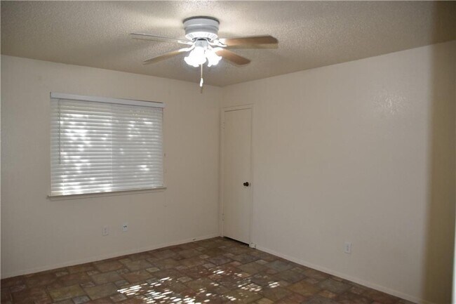 Foto del edificio - 12208 Dundee Dr