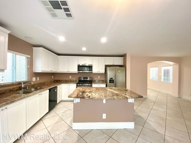 Building Photo - 4 br, 3 bath House - 370 Broken Par Dr