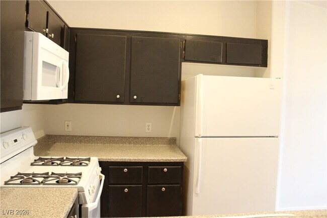 Foto del edificio - 1881 W Alexander Rd