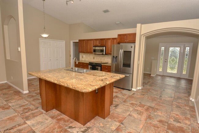 Building Photo - 176 Valley Pl