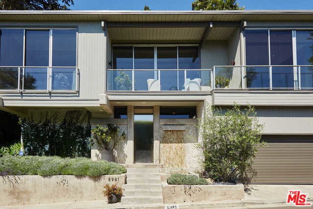 Building Photo - 8981 St Ives Dr