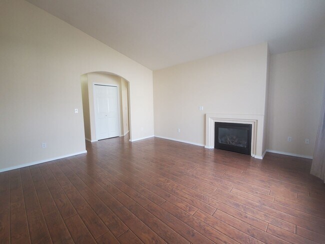 Foto del edificio - 2421 S Arthur Ct