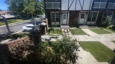 Building Photo - 4304 S Arden Ct