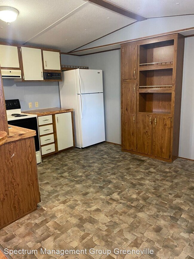 Building Photo - 3 br, 1 bath House - 79 Pebble Hill Park