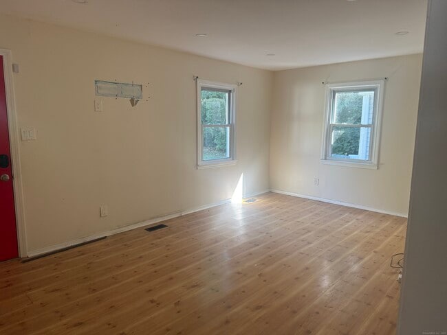 Building Photo - 770 Broadbridge Rd