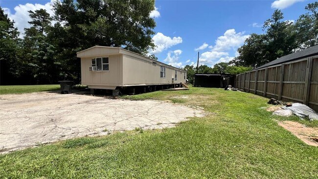 Foto del edificio - 25126 Faraway Ln