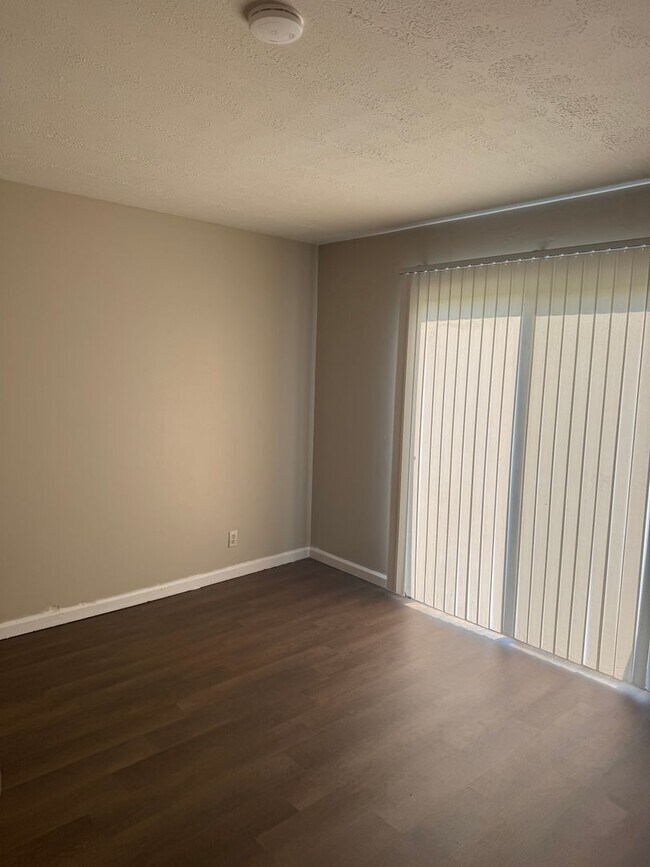 Foto del edificio - 4328 Walnut Rd