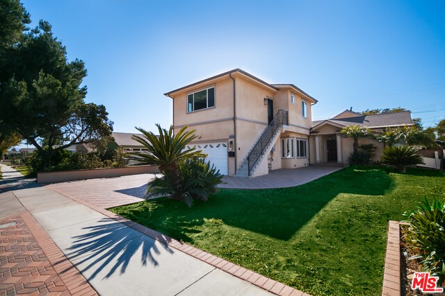 Foto principal - 13922 Runnymede St