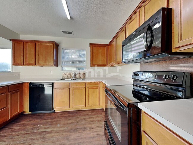 Foto del edificio - 3033 Brookchase Blvd