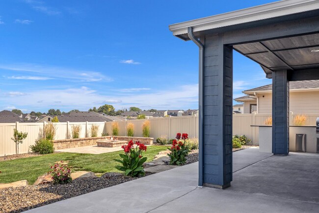 Building Photo - 12836 S Alzano Wy