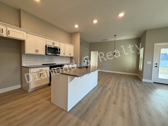 Building Photo - New Morelock Built 3 Bedroom Home Availabl...