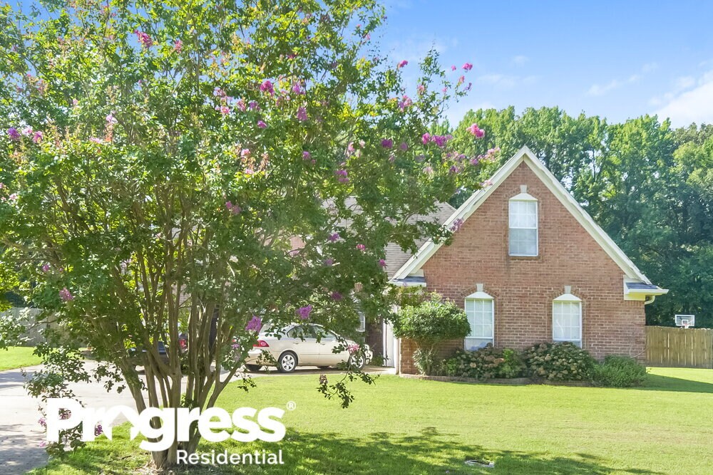 2445 Wood Hill Dr, Horn Lake, MS 38637 House Rental in Horn Lake, MS