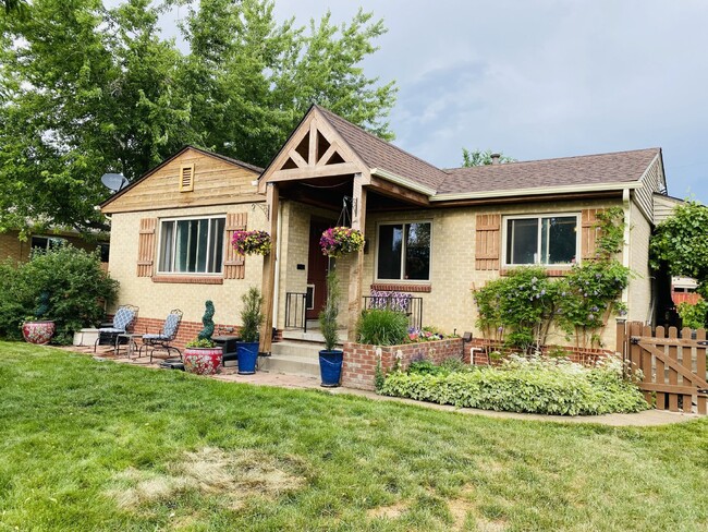 Building Photo - Wonderful 4-Bed Home In Wheat Ridge!
