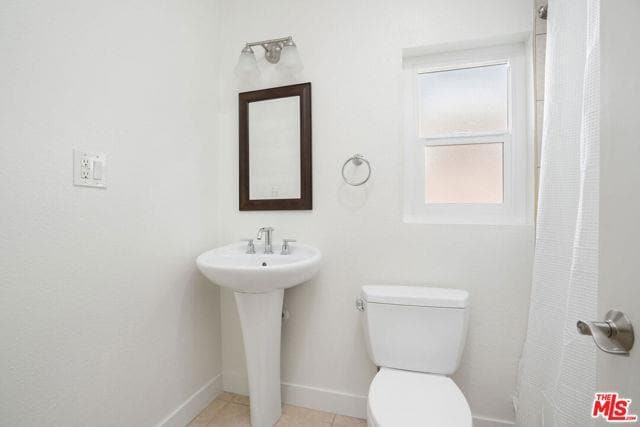 Primary Photo - 3460 Redwood Ave
