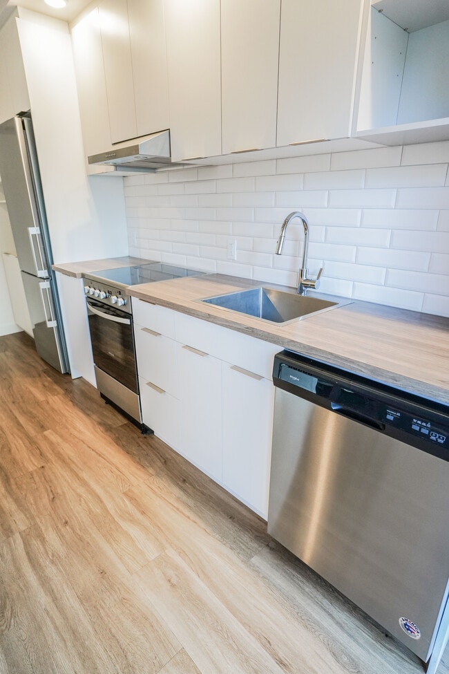 5250 Rue Molson — photo 2