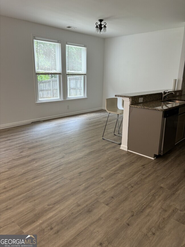 Foto del edificio - 2517 Centennial Commons View NW