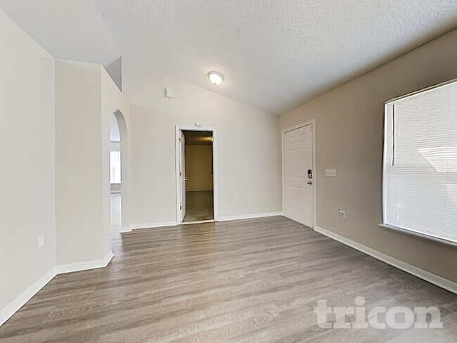 Foto del edificio - 6372 Gainsboro Ave