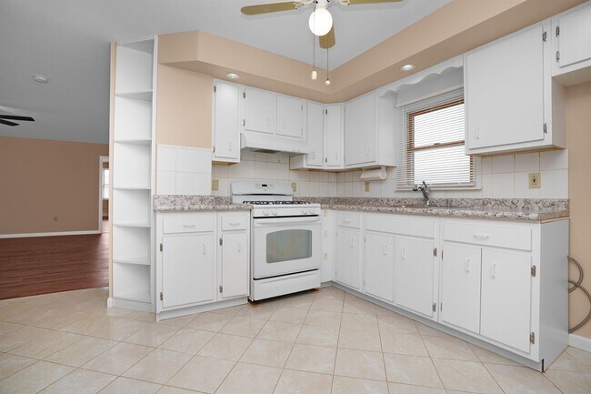 Foto del edificio - 200 Culver Ave