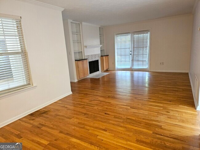 Foto del edificio - 1150 Collier Rd NW