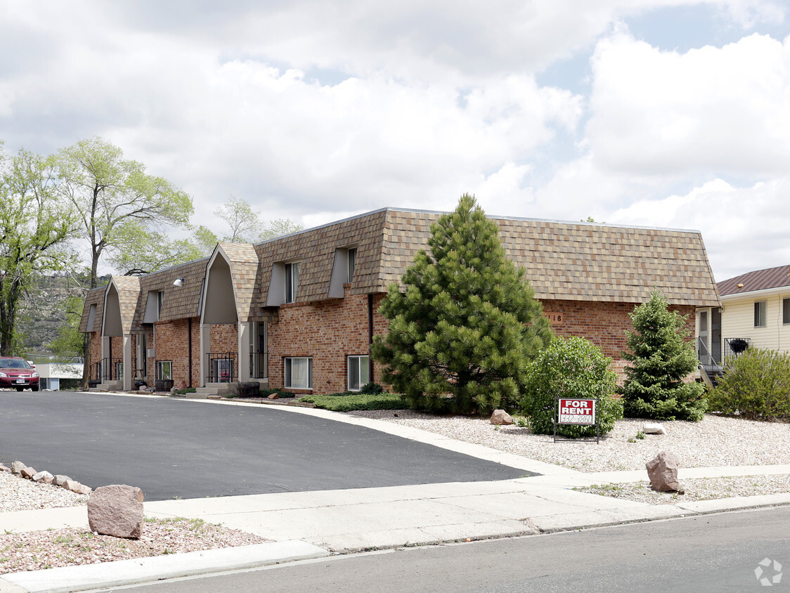 Primary Photo - Sparrow Apartments