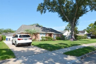 Building Photo - 6707 Las Brisas Dr