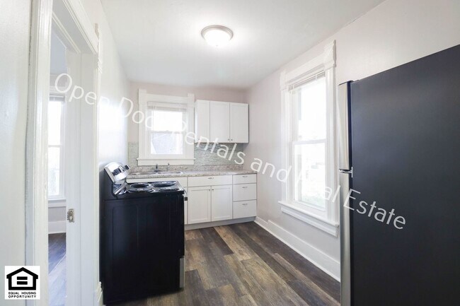 Foto del edificio - 729 Columbia Ave