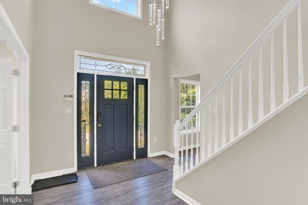Foto principal - Spacious 4BR House in Lewisberry
