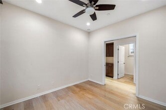 Building Photo - 206 Bancroft