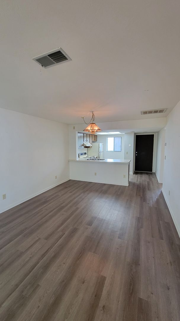 Foto del edificio - Holly Tree Condos - mid town Wilmington!