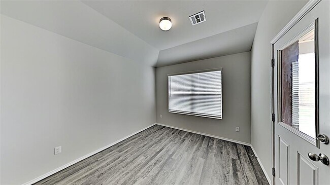 Foto del edificio - 16117 Lovers Ln