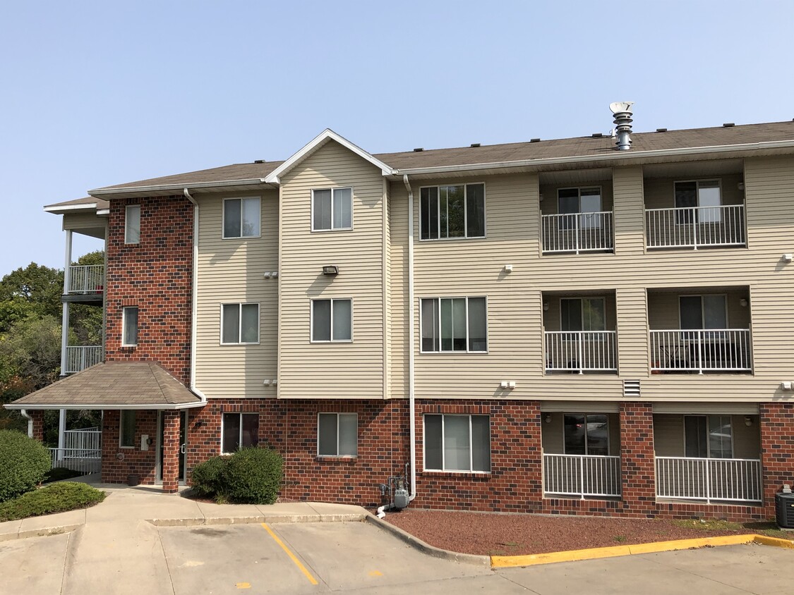 258-hyland-ave-ames-ia-50014-apartments-in-ames-ia-apartments