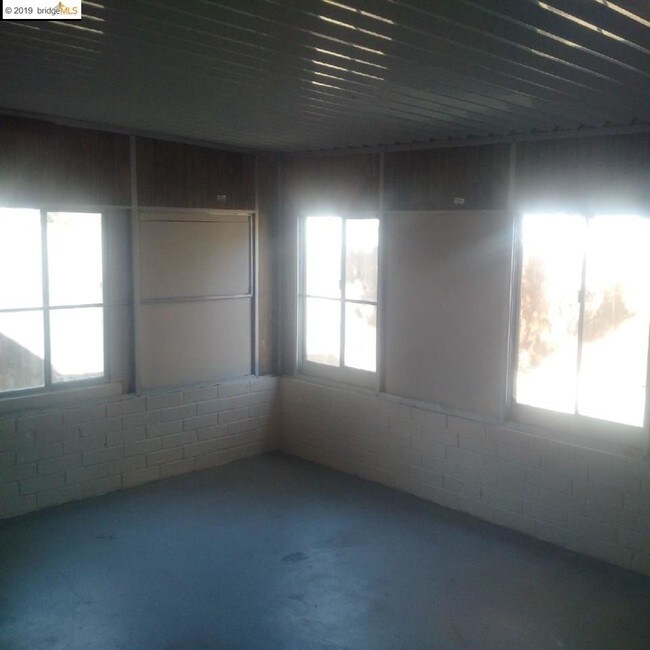 Foto del edificio - 2449 O'Connor Dr