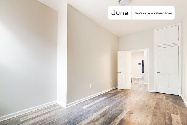 Building Photo - Room in Shared 3 bed/1 bath home