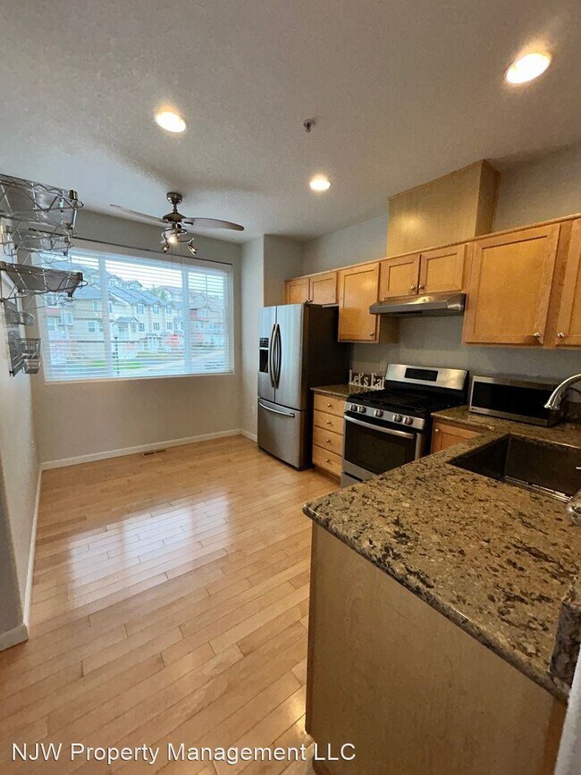 Foto del edificio - 2 br, 2.5 bath House - 15340 SW Warbler Wa...