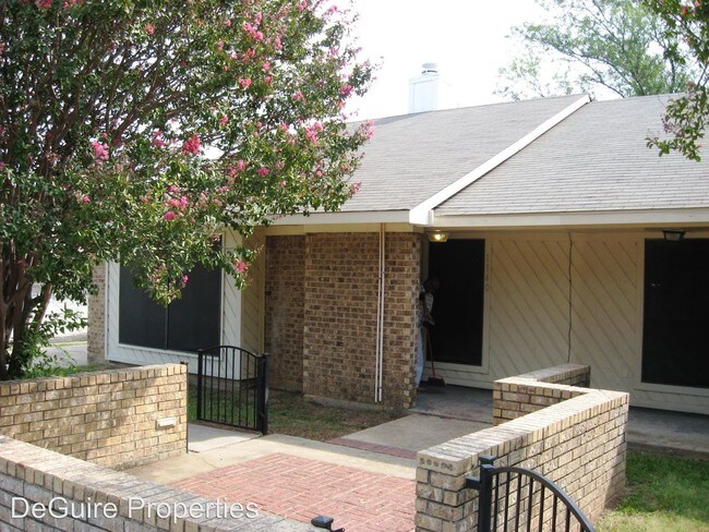 Building Photo - 1140 Highpoint Rd