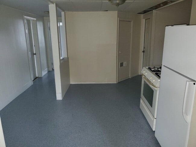 Building Photo - 199 Wilson St