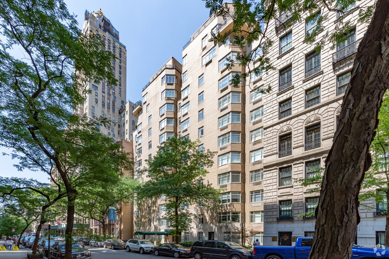 Primary Photo - 65 E 76th St