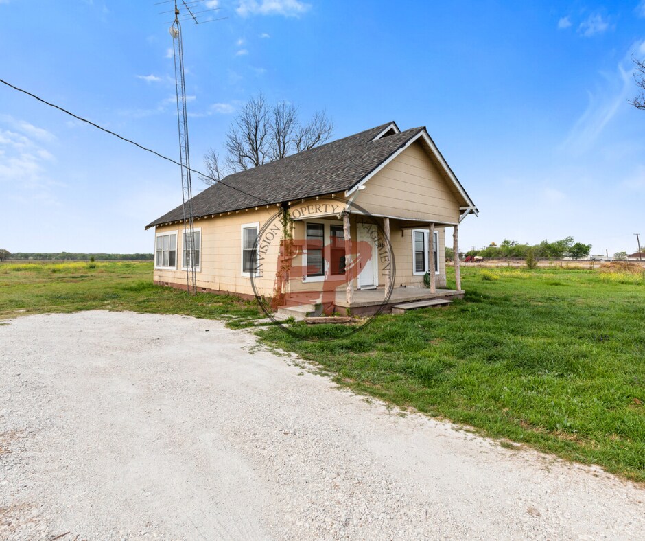 Primary Photo - 262 E Hilltop Ln