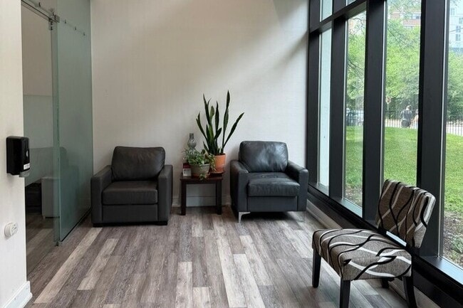 Building Photo - Cedarvale Residences